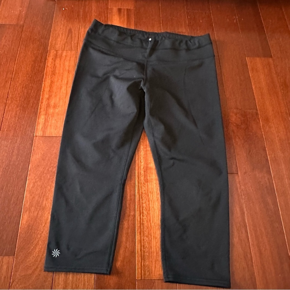 Athleta Women’s Capri Leggings L